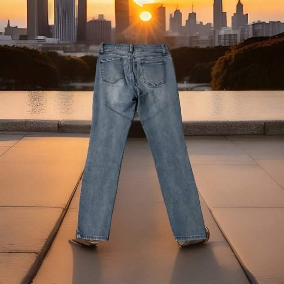 Buffalo Jackson Denim - Buffalo David Bitton Aubrey Mid‎ Rise Super Soft Capri Sz 4 / 27 EUC